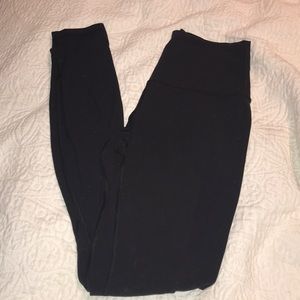 Black lululemon aligns ***damaged***